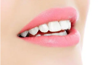 美白牙齿会伤害到牙齿吗